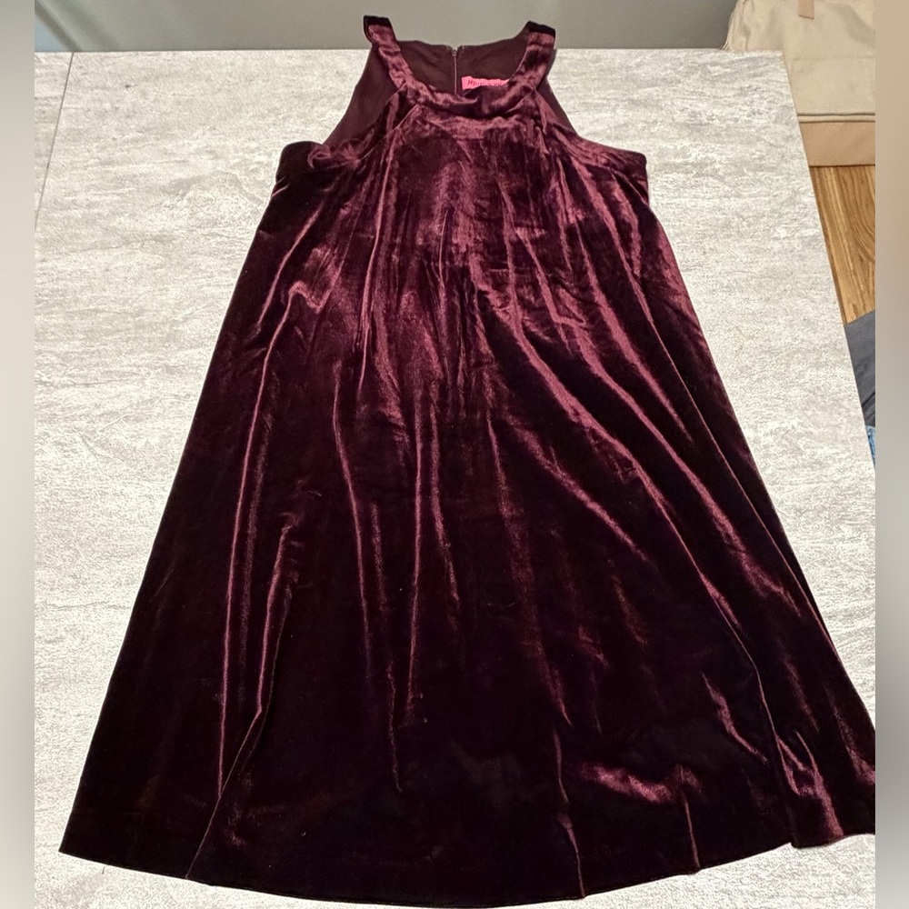 Betsey Johnson Women's Burgundy  Velvet Midi Sleeveless Halter Dress Size 2